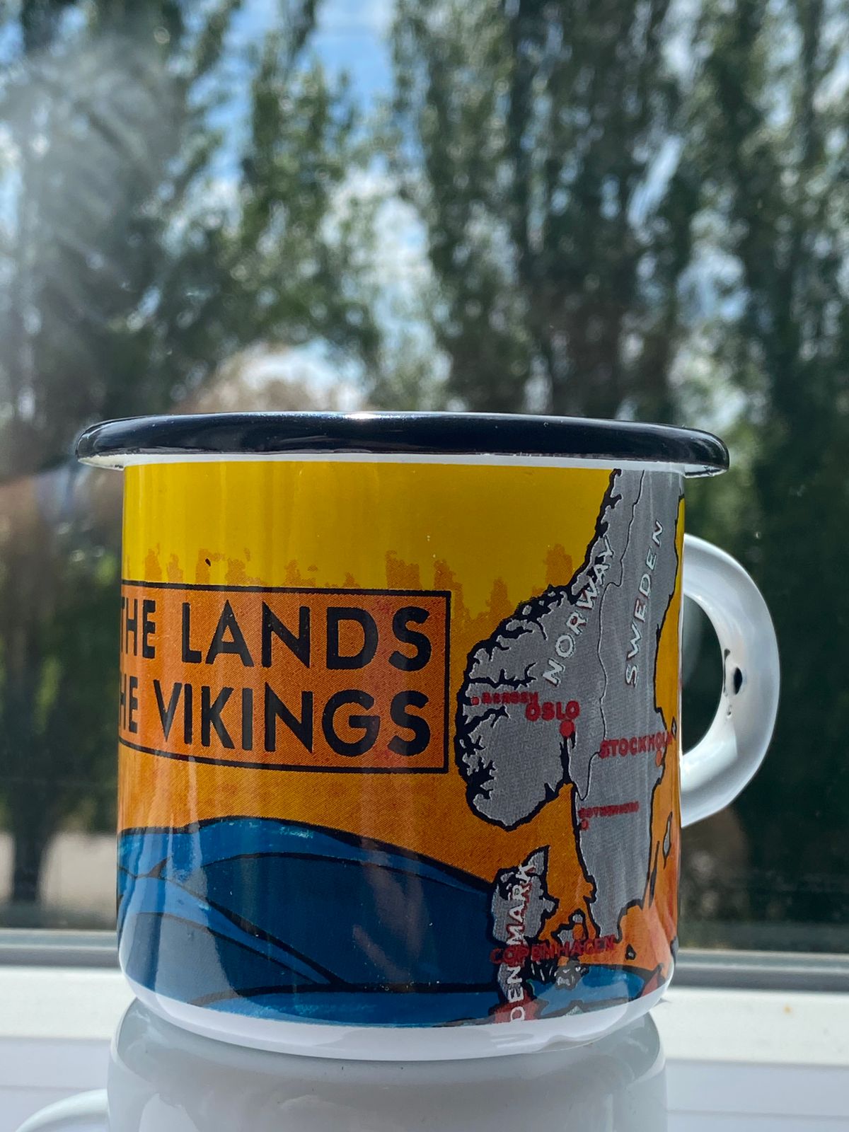 MUG-5046_WhatsApp Image 2024-06-26 at 15.32.52 Interior image of Moomin wooden card named “See the land of the Vikings”.